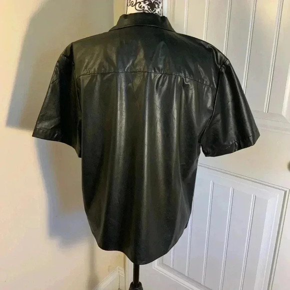 Banana Republic Vegan Leather Shirt NWT - Picture 7 of 12